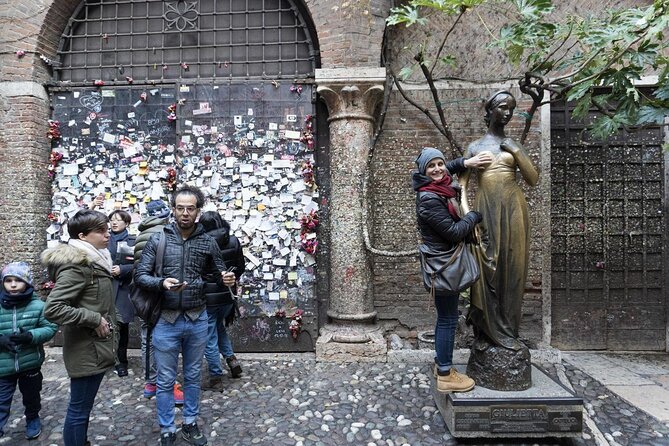 3 Hour Walking tour of Verona and Arena - Piazza dei Signori: Scaliger Palaces and Piazza Dante Energy