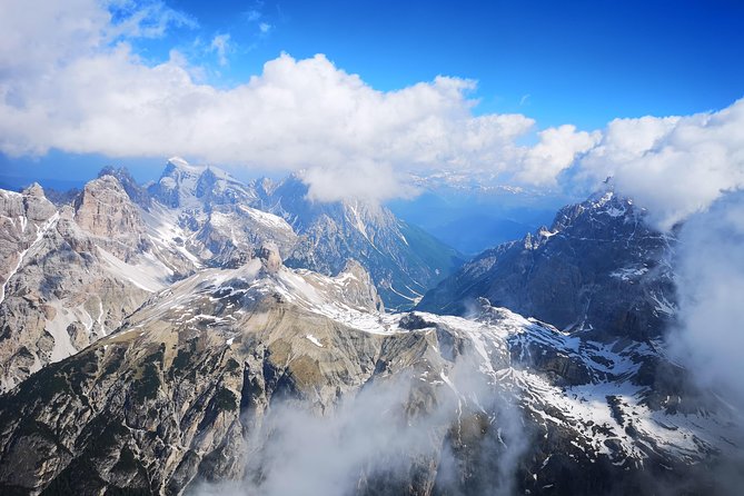 45 minutes Dolomites sightseeing flight - Pilot Patrick and the Small-Group Flying Style