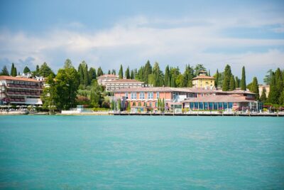 Boat Tour of the Islands of Lake Garda with Aperitif - Castello Scaligero to Grotte di Catullo: history you can actually see