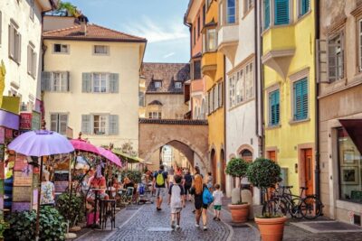 Bolzano: Private Street Food Walking Tour - Starting at Piazza Walther: Your Easy Launch Point