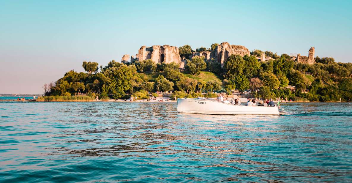 Desenzano del Garda: Sunset Boat Trip at Sunset with Drink - Why the Desenzano-to-Sirmione Sunset Cruise Works So Well
