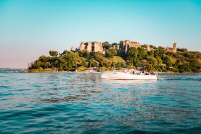 Desenzano del Garda: Sunset Boat Trip at Sunset with Drink - Meeting at Desenzano Harbor: The Pier Details That Matter