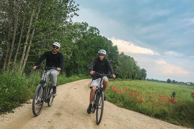 E-bike adventure among medieval castles and old villages - What the Guide Adds: More Than Directions, Less Than Lectures
