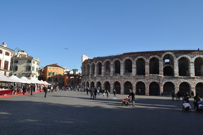 Excursion in Verona. - Starting by Arena di Verona: orientation and secrets before the photos