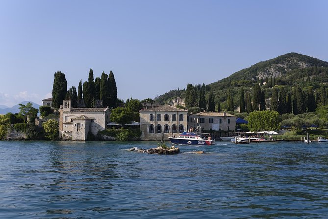 From Lazise: Southern Lake Garda cruise with lunch - Key highlights worth aiming for