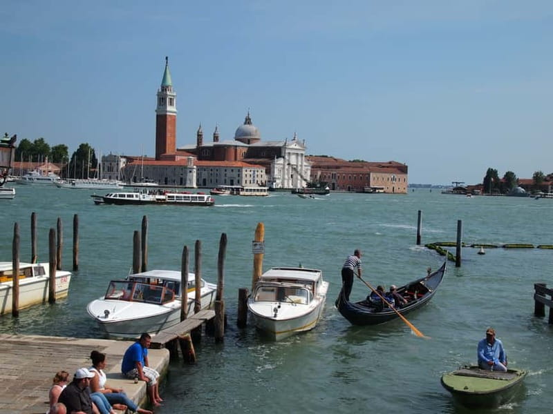 From Verona: Venice full-day guided trip - The Viewpoint Stop and 4 Hours of Free Time: How to Spend It Smart
