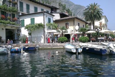 Full-day Lake Garda Tour - Boat time on Lake Garda: included segments versus add-on rides