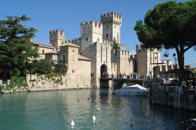 Guided tour in Sirmione with motorboat tour - Grotte di Catullo: why this stop feels different