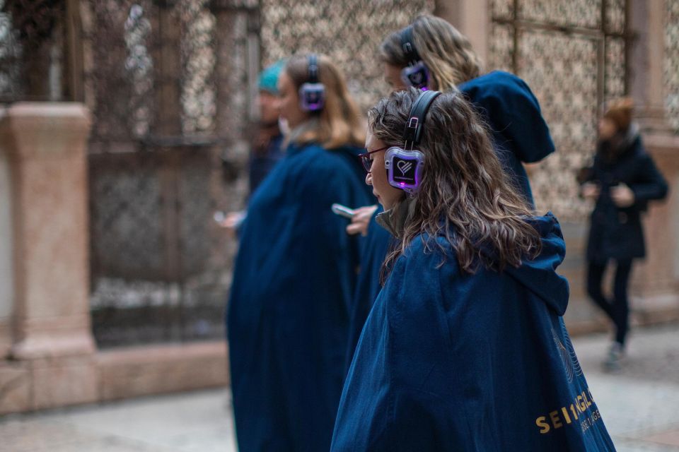 Guided Tour in the center of Verona accompanied by an Angel - Lamberti Tower and Piazza Erbe: the show starts getting medieval