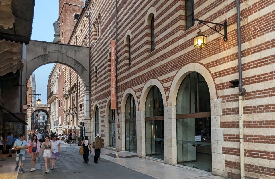 Guided Walking Tour in Verona - Juliet’s House for a Quick 10-Minute Reality Check