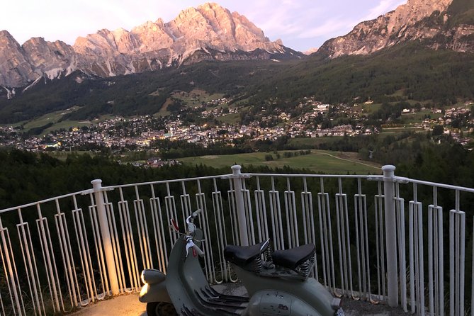 Heart of the Dolomites starting from Cortina d'Ampezzo - Pocol viewpoint above Cortina: your first valley panorama