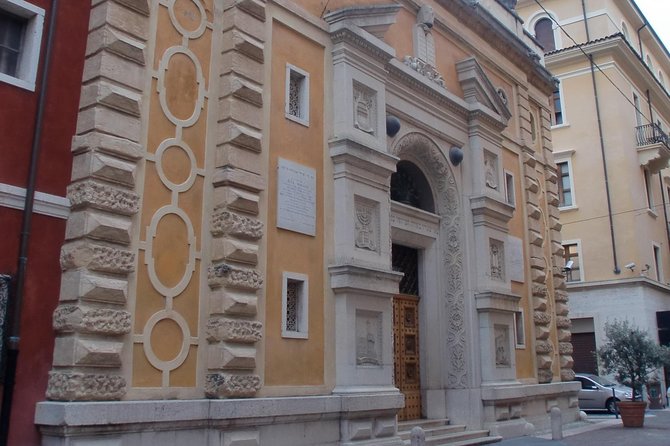 Hidden Verona at Sunset - evening walking tour - The Arena di Verona square: symbols, timing, and what to expect