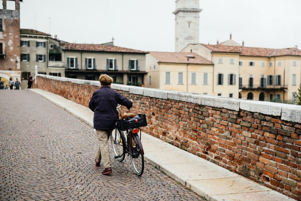 Incredible Verona – Family Walking Tour - Corso Porta Borsari and Ponte Scaligero: the city connections you can feel