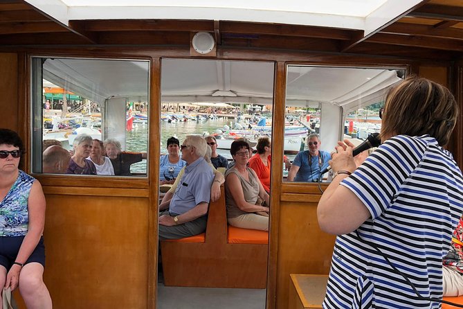 Lake Garda 4-Hour guided Boat Cruise to Sirmione - Jamaica Beach and the Catullus Caves: a photo stop with real payoff