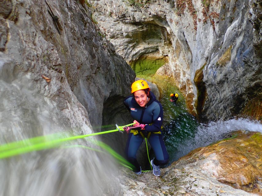 Lake Garda: Canyoneering in Torrente Vione - Guides on rope and in attitude: why David and Thomas show up in the feedback