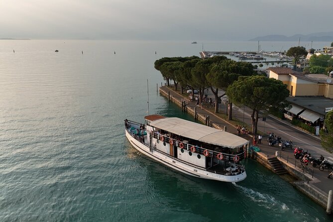 Lake Garda Cruise from Peschiera - The commentary experience: English, short stops, and guide styles