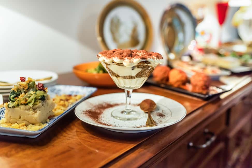 Lake Garda: Dining Experience at a Local's Home - Why Lake Garda home dining feels different than a restaurant meal