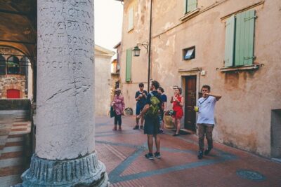 Lake Garda: Sirmione Boat Tour and Walking Tour - Guides who set the tone: Francesca, Frank, Laura, and David