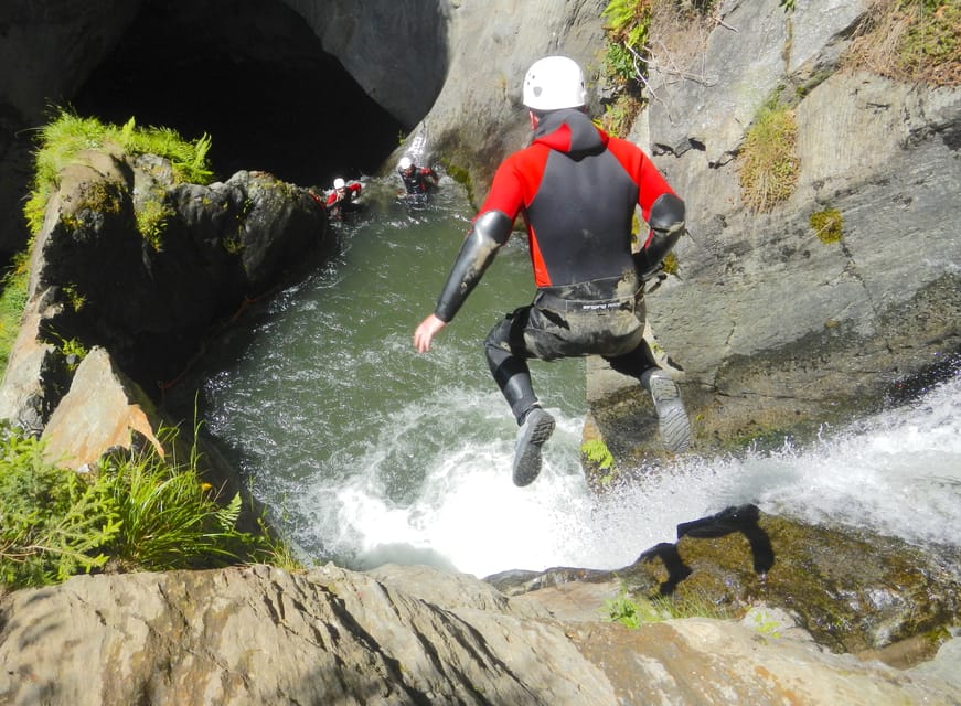 Ötztal: Advanced Canyoning at Auerklamm - Guides and group vibe: when fun stays professional