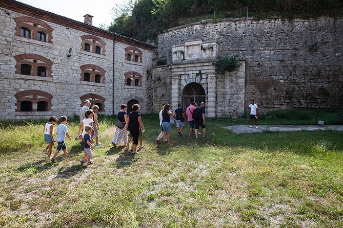 Peschiera Walking Tour- Passeggiata nella storia - Photo Stops and Pace: How to Get Shots Without Missing the Story