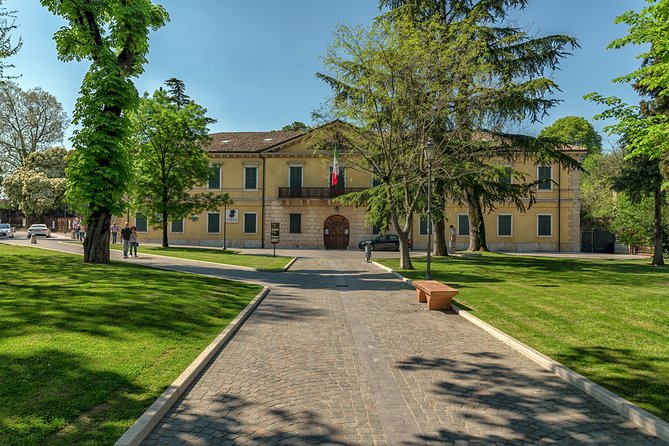 Peschiera Walking Tour- Passeggiata nella storia - Price Value: Is $51.59 Worth It for a 35-Minute Walk?