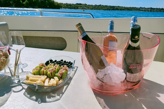 Private Boat Tour and Wine Tasting in Lazise - San Vigilio and Punta San Vigilio: the best angles for photos
