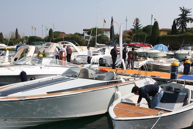 Private Romantic Motorboat Tour From Sirmione - The Desenzano Stretch: 30 Minutes on the Lungolago