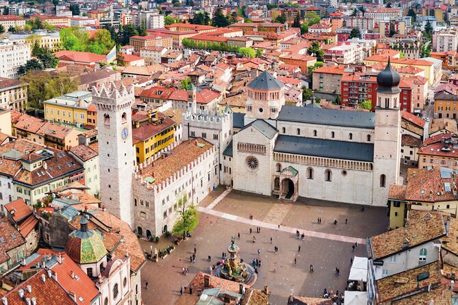 Trento Walking Tour with Audio and Written Guide - Starting at Piazza Duomo: Trento’s center, right from the station