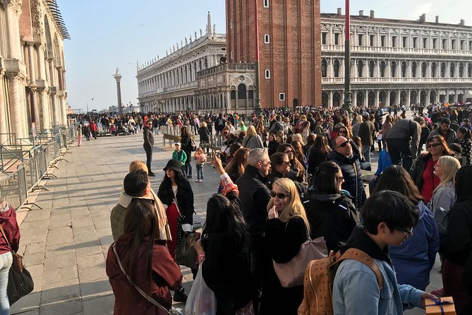 Venice Full-Day Tour from Lake Garda - The guided walking tour with headphones: what you’ll actually see