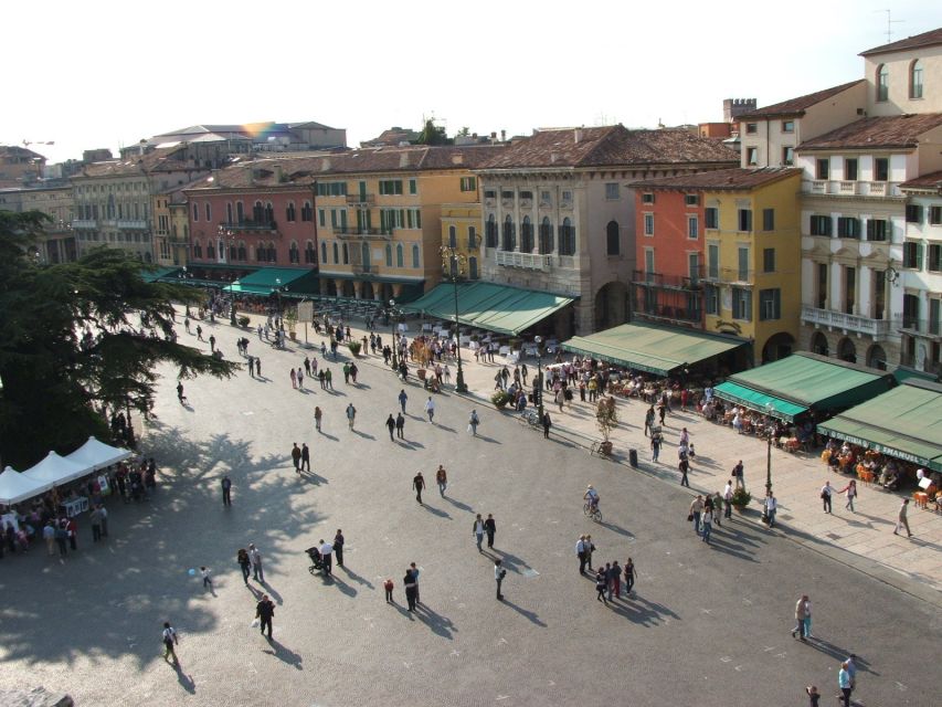 Verona: 3-Hour Guided Walking Tour - Monuments from antiquity to Renaissance: learning to spot eras fast