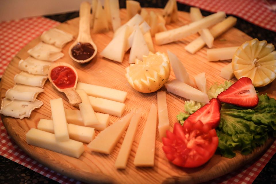 Verona: Cheese Tasting and Pairing - How the Platter Uses Smell and Texture, Not Guesswork