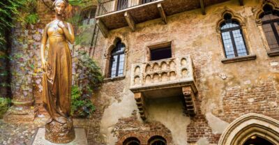Verona: City Highlights Private Tour - Scaliger power: castle, Ponte Scaligero, and the Gavi arch story