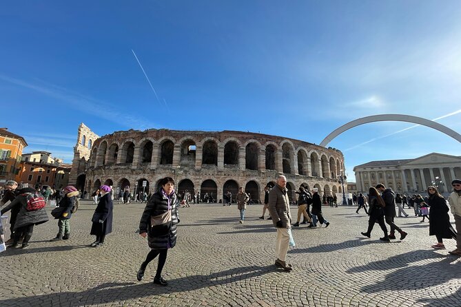 Verona: City Walking Tour with Cable Car Ride & Wine Aperitif - Piazza dei Signori to Saint Peter Hill: cable car views and river walks
