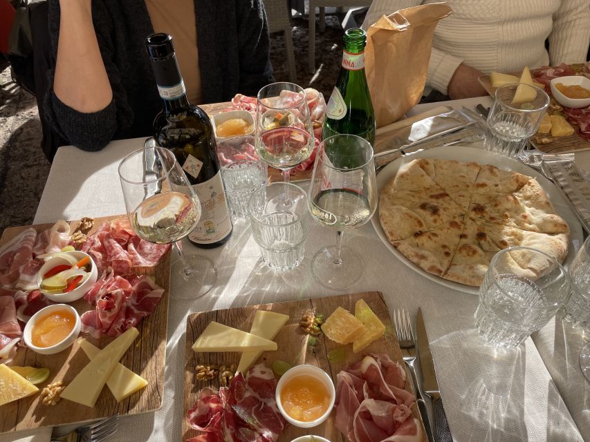 Verona: City Walking Tour with Cable Car & Wine Aperitif - Price and logistics for a 3-hour combo tour