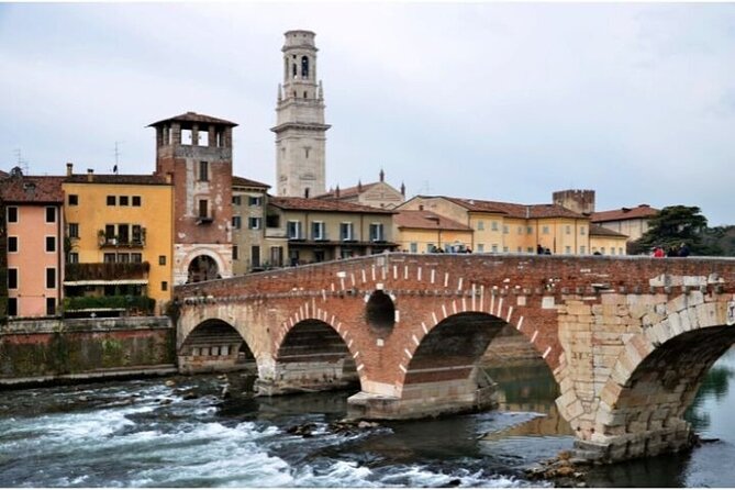 Verona Highlights & Hidden Gems Walking Tour - Riva San Lorenzo: A Breather Along the Adige