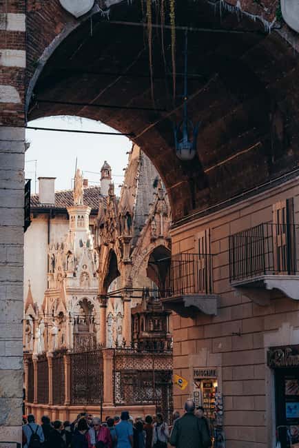 Verona: Highlights Walking Tour with Arena Priority Access - Piazza Brà Break: 30 Minutes to Reset Before the Arena