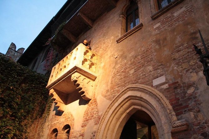 Verona Private Guided Walking Tour, Romeo & Juliet and More - Optional add-ons: cathedral, Carega ateliers, Gavi arch, and Castelvecchio