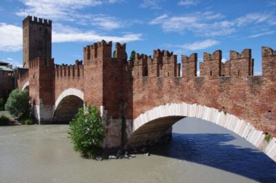 Verona: Sightseeing and Heritage Tour - The Verona Arena: Roman Architecture You Can Still Feel