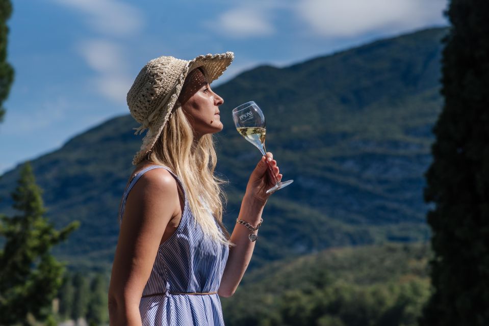 Winery tour with tasting of TrentoDoc and Grappa - Finding the Pisoni distillery in Pergolese (Madruzzo)